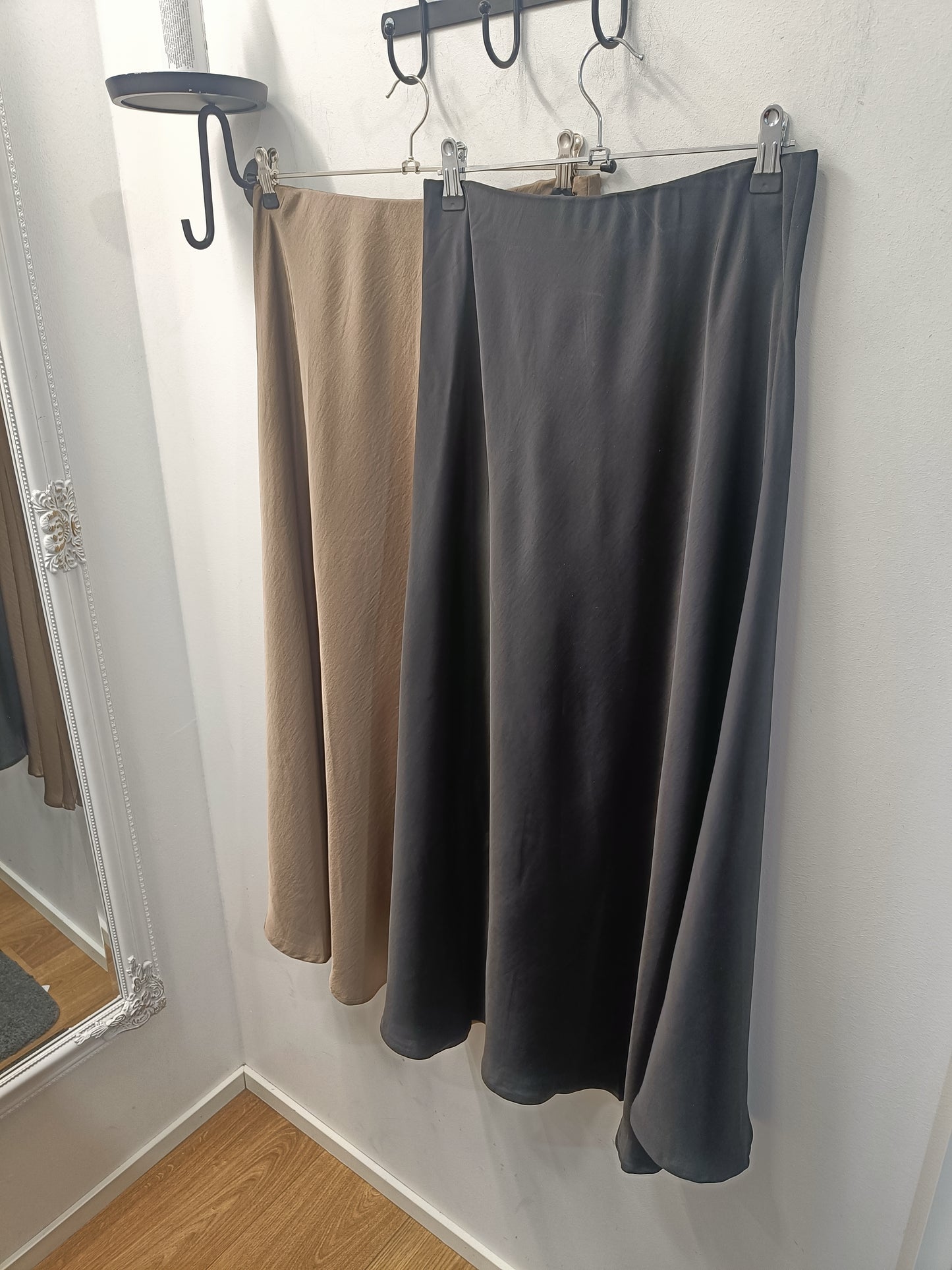 Mingel M.O.R.E satiinihame