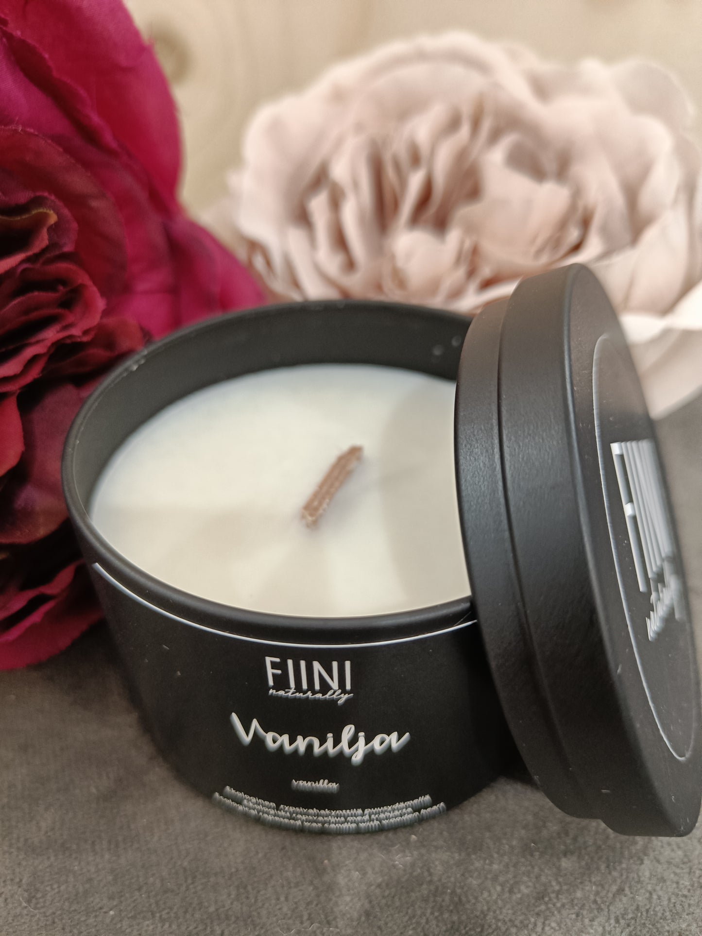 Fiini Naturally rypsivahakynttilä puusydämellä,Vanilja