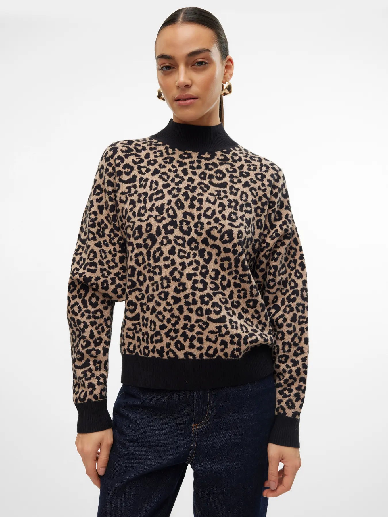 VMARIA ART BATWING HIGHNECK PULLOVER, Black w. silver mink leo print