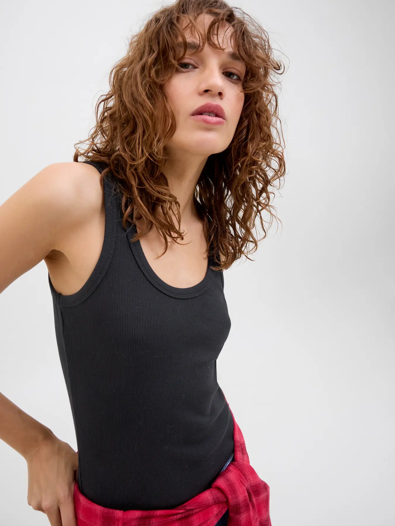 JXFRIDA SL U-NECK TOP JRS NOOS, useita värejä!